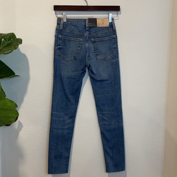 NWT Frye • Sienna Cropped Skinny Jeans Kinsey Wash - Picture 5 of 12